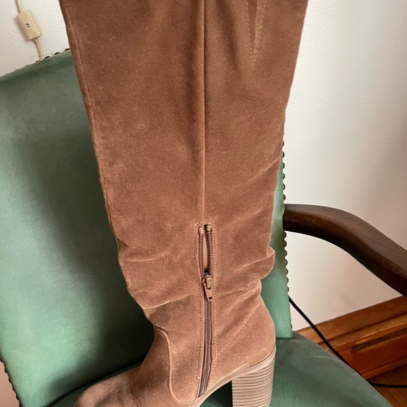 Universal thread heeled boots size 6 - Picture 4 of 10